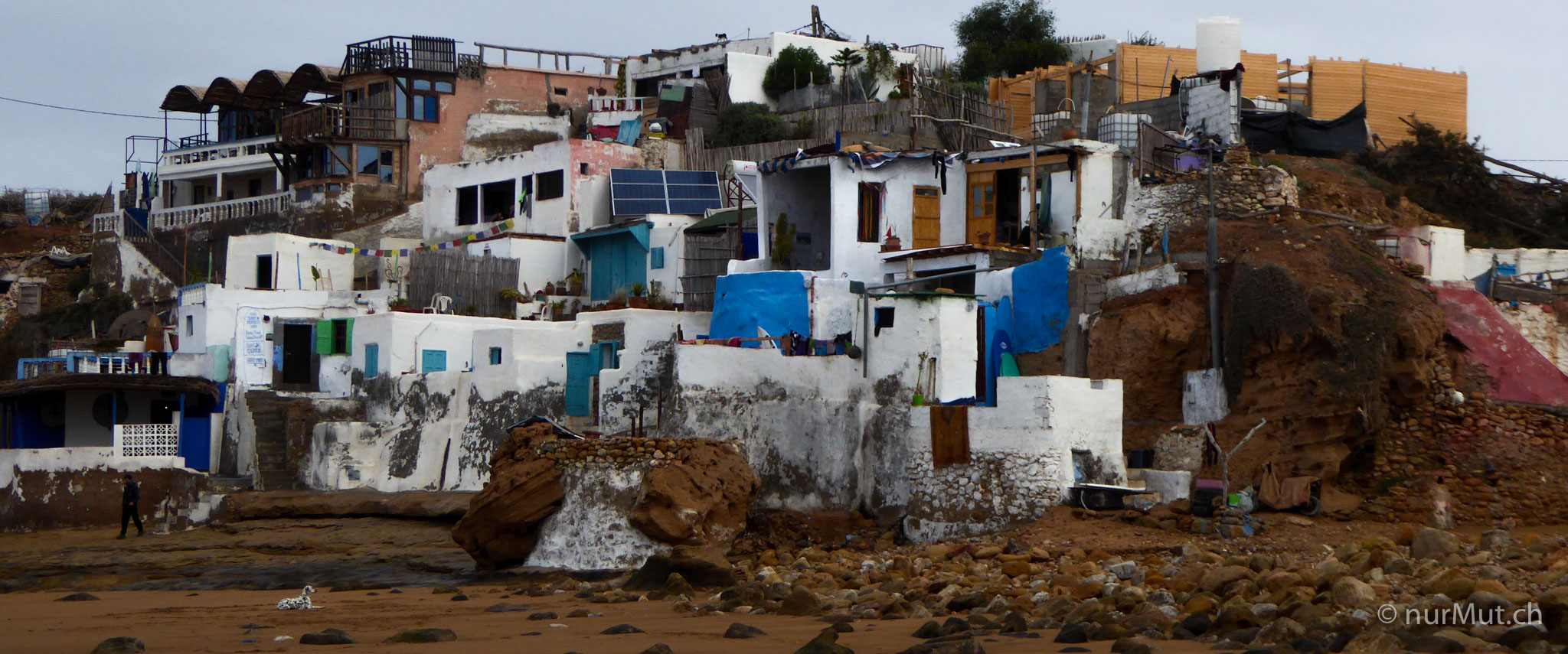 marokkanische Berber-marokko-imsouane-morbide strandsiedlung